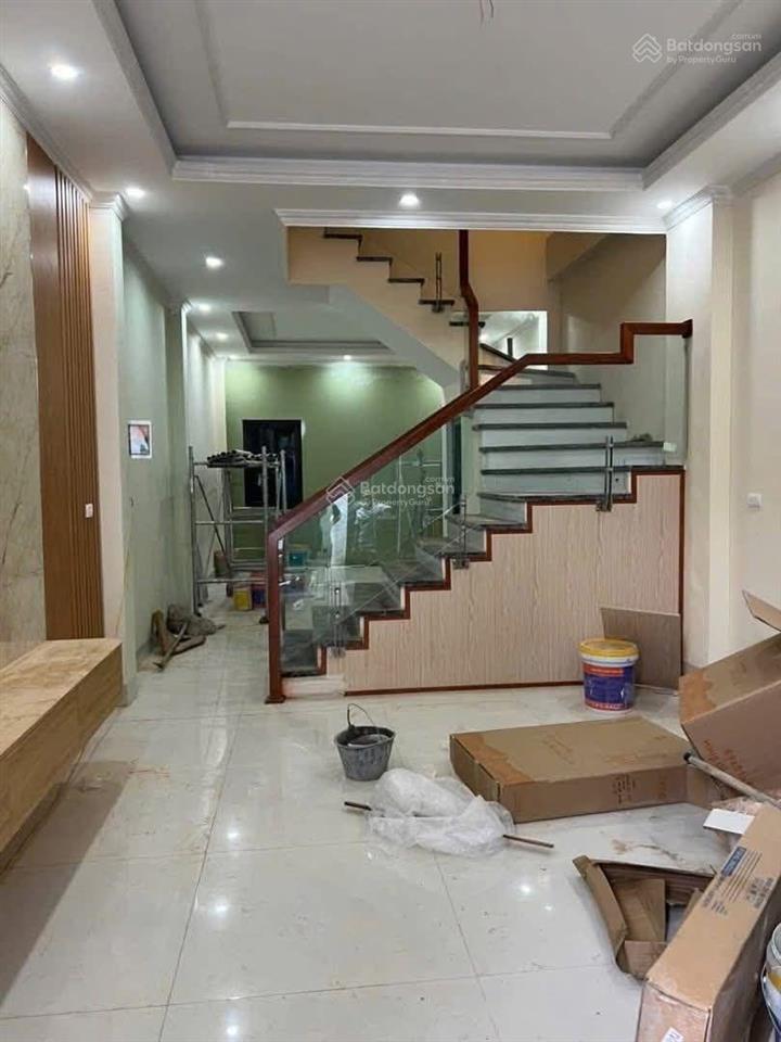 Mới kính coong nhú 2 tỷ sở hữu nhà 2,5 tầng đẹp đồng kỵ, từ sơn