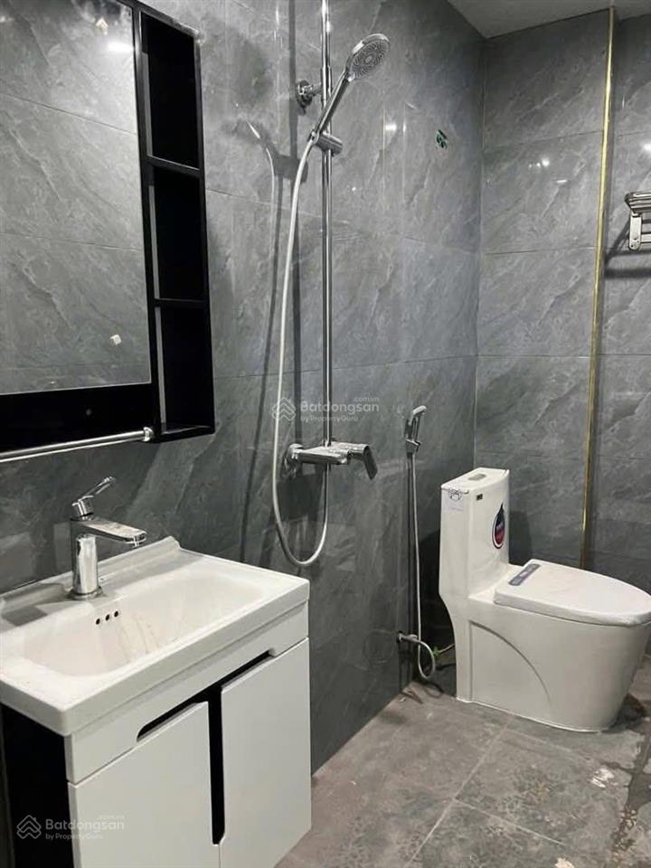 Mới kính coong nhú 2 tỷ sở hữu nhà 2,5 tầng đẹp đồng kỵ, từ sơn