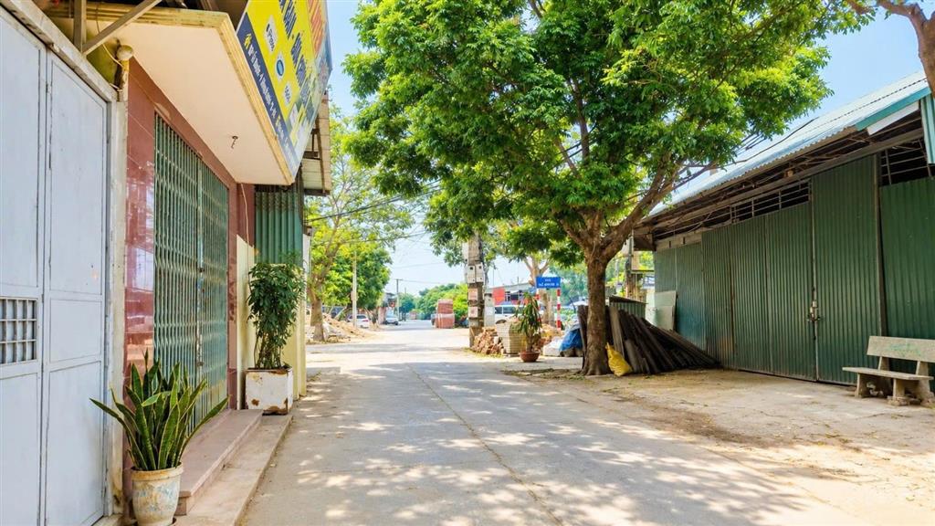 Sát đh luật, từ sơn  lô đất rộng hiếm 77.8m2  chỉ 3,5 tỷ