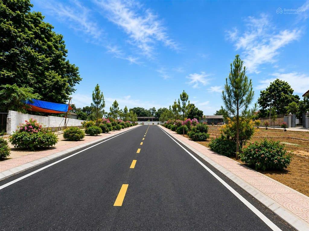 Hàng hiếm phú cát hòa lạc , hà nội 100m2ô tô tránh  hơn 2 tỷ