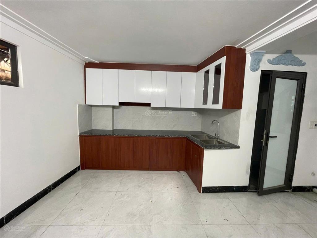 Cc em bán căn nhà 2.5 tầng tại đồng kỵ, từ sơn, đường thông thoáng chỉ hơn 3 tỷ