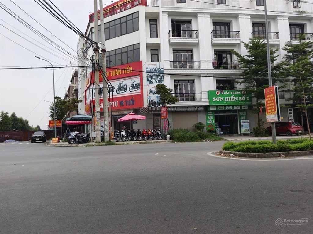 Nhà 3 tầng đẹp 74m2 dương húc , đại đồng , bắc ninh  ô tô tránh sát kcn vsip từ sơn