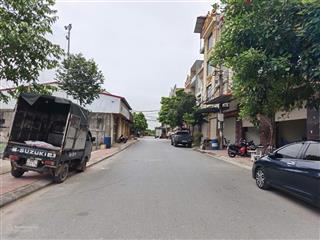 Nhà 3 tầng đẹp 74m2 dương húc , đại đồng , bắc ninh  ô tô tránh sát kcn vsip từ sơn