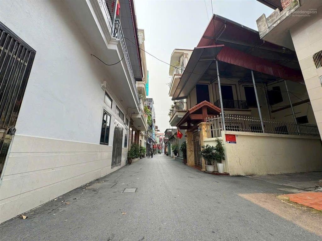 Ôi dồi ôi nhà 4 tầng  đường ô tô tránh nhau  trang hạ, từ sơn mà chỉ có 2,x tỷ  sốc thật