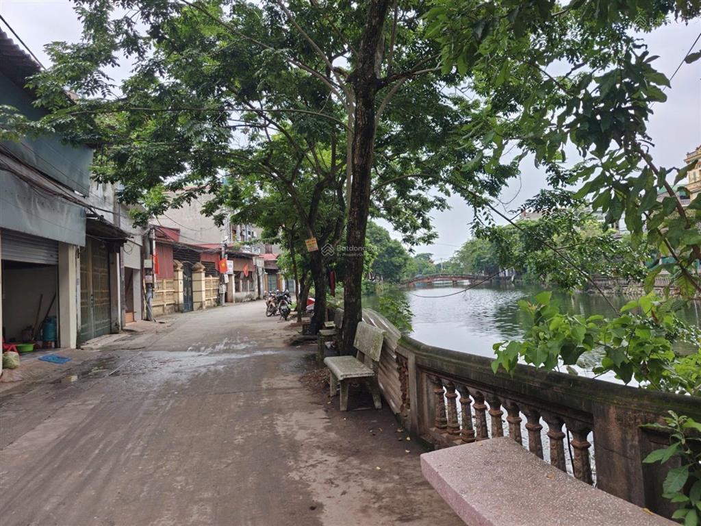 Bán nhà 3 tầng mới xây tại mai động, phù khê, từ sơn. nhà lô góc 2 mặt thoáng
giá chỉ 2,x tỷ!