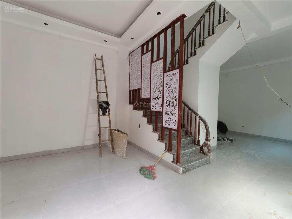 Bán nhà 3 tầng mới xây tại mai động, phù khê, từ sơn. nhà lô góc 2 mặt thoáng
giá chỉ 2,x tỷ!