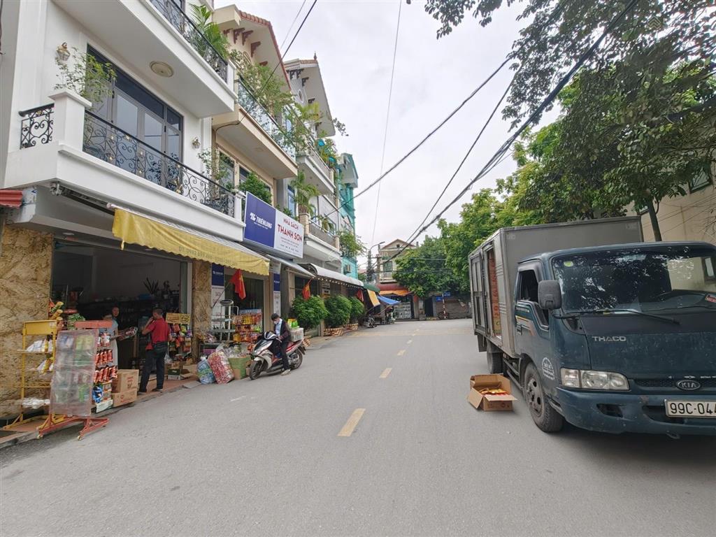 Bán nhà 3 tầng 62m2  trung tâm chợ tam sơn, từ sơn  trục chính kinh doanh  giá chỉ 5.2 tỷ