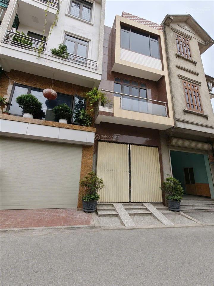 Bán nhà 3 tầng 62m2  trung tâm chợ tam sơn, từ sơn  trục chính kinh doanh  giá chỉ 5.2 tỷ