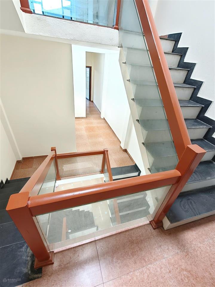 Bán nhà 3 tầng 62m2  trung tâm chợ tam sơn, từ sơn  trục chính kinh doanh  giá chỉ 5.2 tỷ