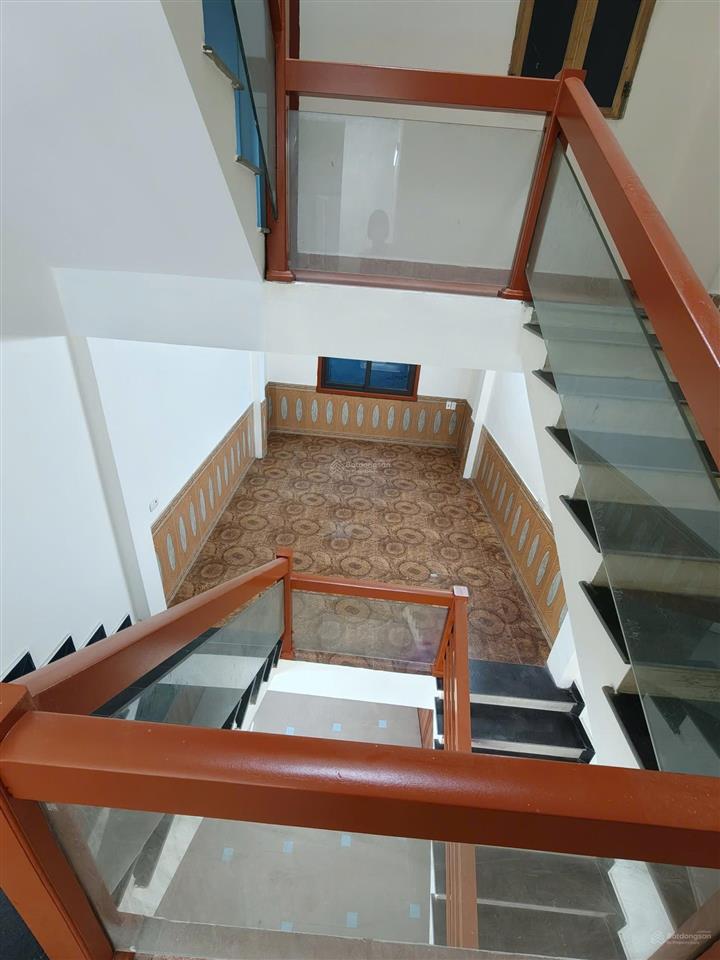 Bán nhà 3 tầng 62m2  trung tâm chợ tam sơn, từ sơn  trục chính kinh doanh  giá chỉ 5.2 tỷ