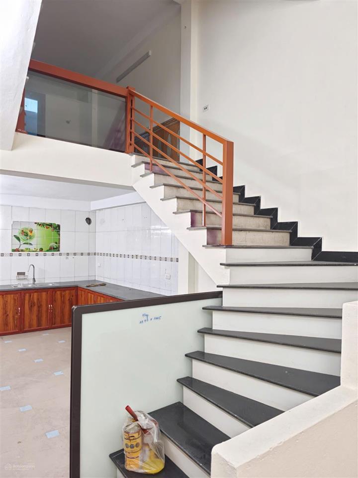 Bán nhà 3 tầng 62m2  trung tâm chợ tam sơn, từ sơn  trục chính kinh doanh  giá chỉ 5.2 tỷ