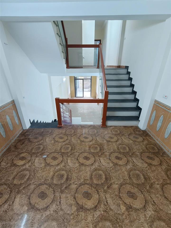 Bán nhà 3 tầng 62m2  trung tâm chợ tam sơn, từ sơn  trục chính kinh doanh  giá chỉ 5.2 tỷ