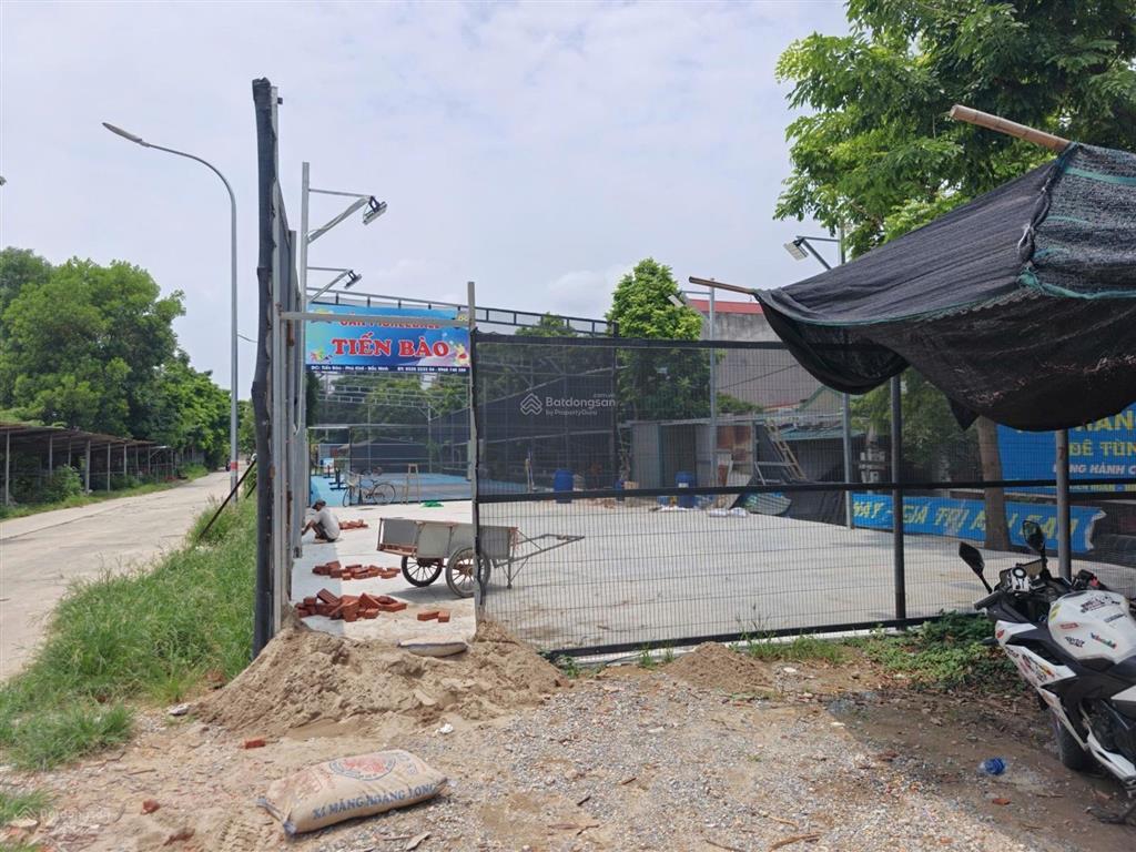 Hàng hiếm kđt tiến vào phù khê, từ sơn  97.5m2. chỉ 4.6 tỷ  lô áp góc view vườn hoa