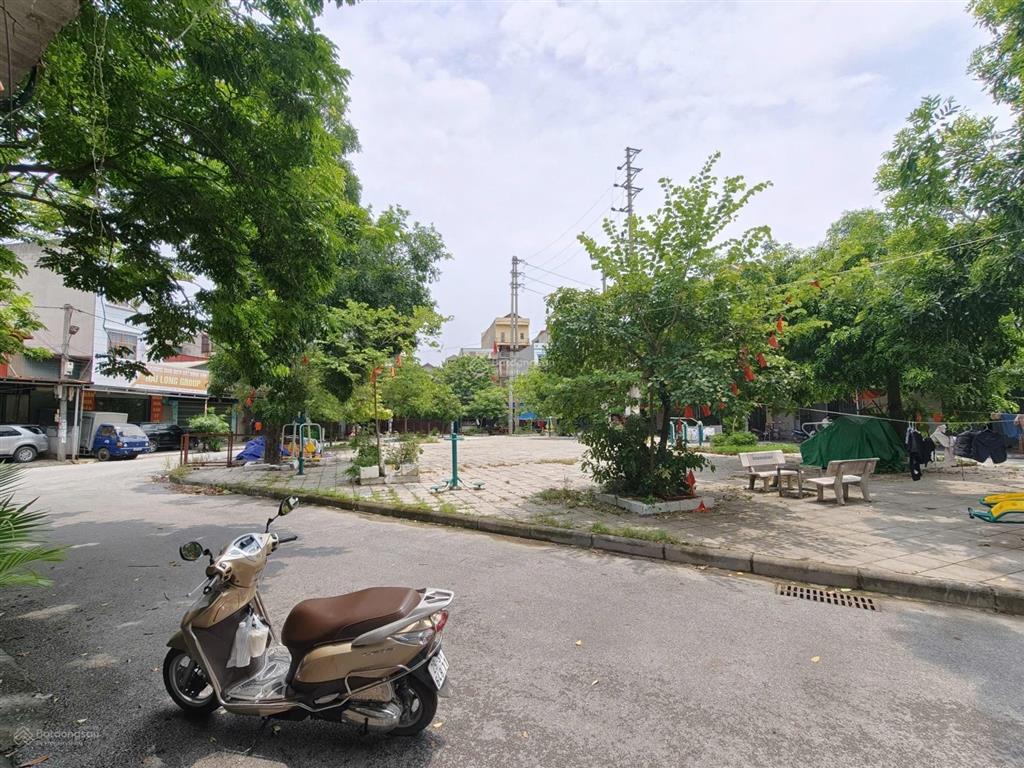 Hàng hiếm kđt tiến vào phù khê, từ sơn  97.5m2. chỉ 4.6 tỷ  lô áp góc view vườn hoa