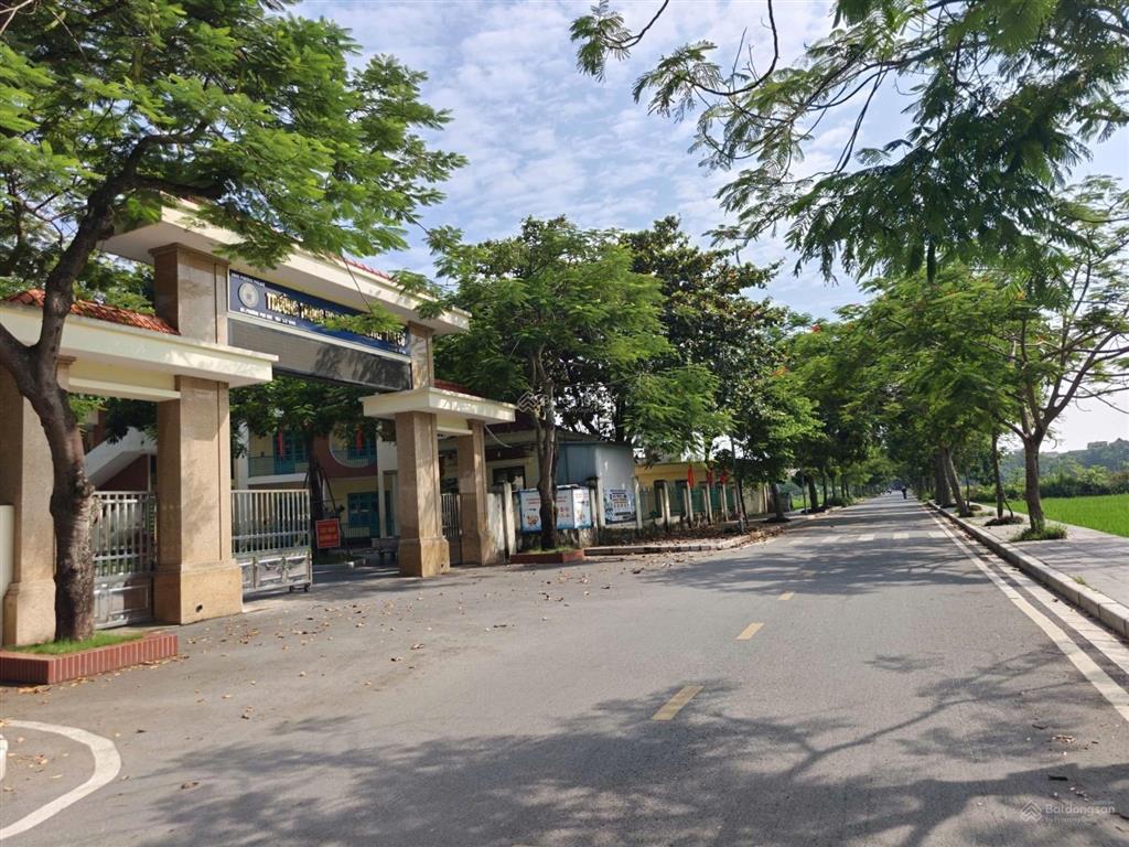 Chủ kẹt vốn cần ra gấp lô đất đẹp phù khê, từ sơn  ô tô vào tận đất  85m2  chỉ 2.2 tỷ