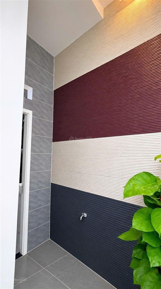 Nhà 3 tầng mới xịn đét mặt tiền rộng 6,5m phù khê, sát vách thư lâm hà nội