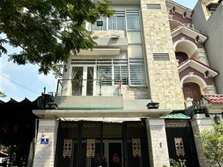 Nhà 3 tầng + 1 tum , nhà còn mới , có máy lạnh đầy đủ  diện tích 120m2  dt sàn 360m2