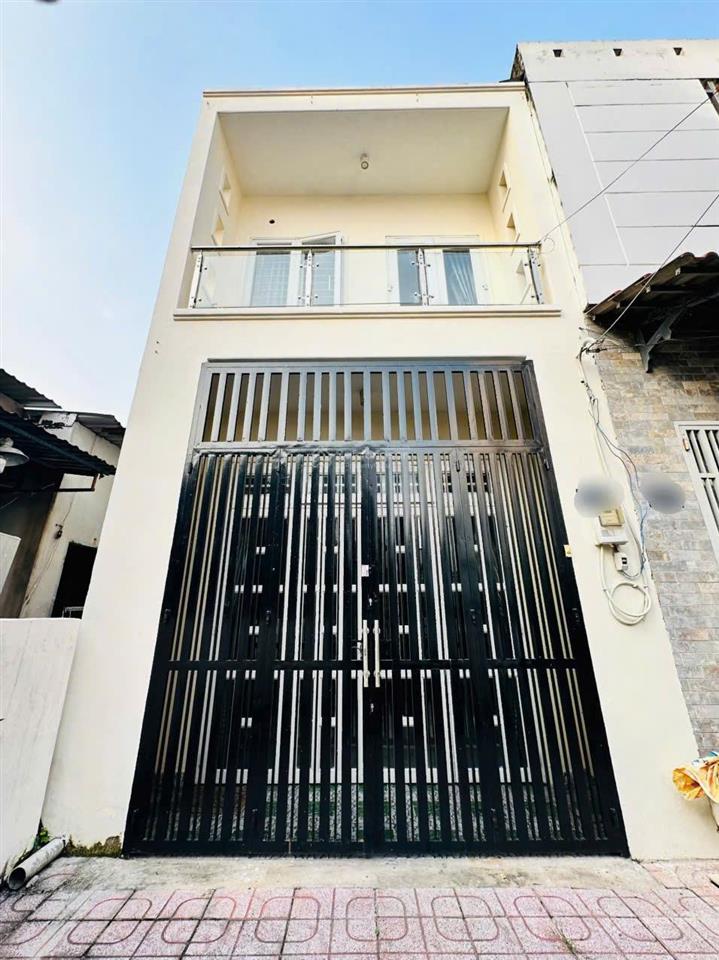Nhà 2 tầng xây kiên cố , còn mới hẻm oto nhỏ  giá 5.3 tỷ đường 14 phước bình  q9(cũ)  bán nhanh
