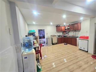 Bán nhà ô tô ngủ trong nhà hàng xóm vạn phúc ngang 5.1m , giá chỉ 5.7 tỷ