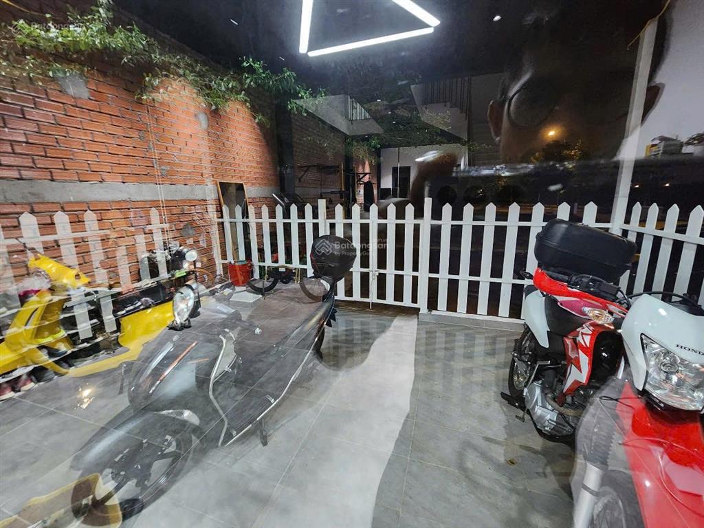 Chỉ 10,5 tỷ sở hữu nhà phố đảo valora 5x20m , 1 trệt 2 lầu 1 tum