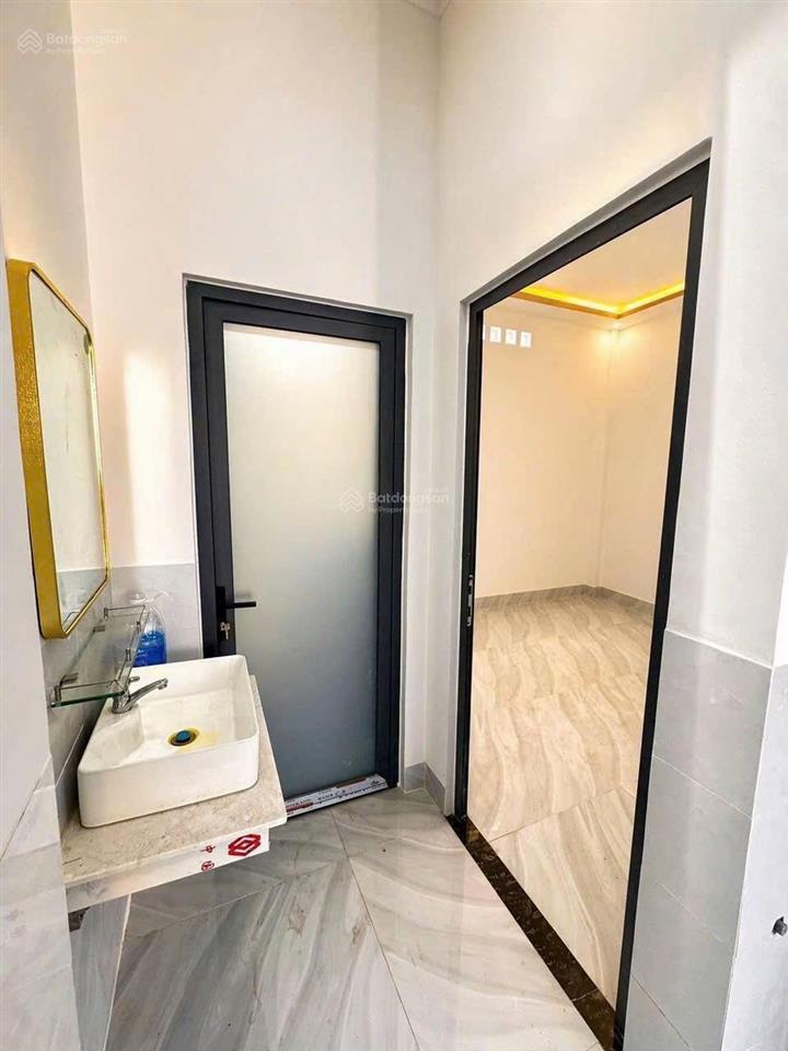 Cần bán gấp căn 1 trệt 1 lầu gần chợ phú lạc