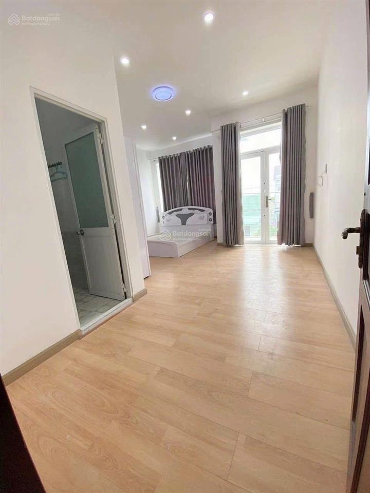 Nhà không hợp phong thuỷ  nên cần bán gấp  sát bên vòng xoay an lạc