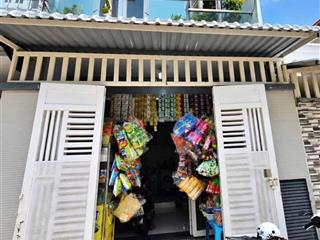 Bán gấp  gần bưu điện bình chánh  900tr