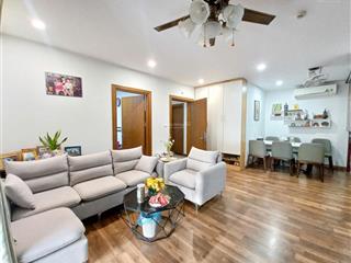 Chính chủ bán căn góc diện tích 103.9m2. 3 pn, 2 vs, tòa r3  cc goldmark city  136 hồ tùng mậu.