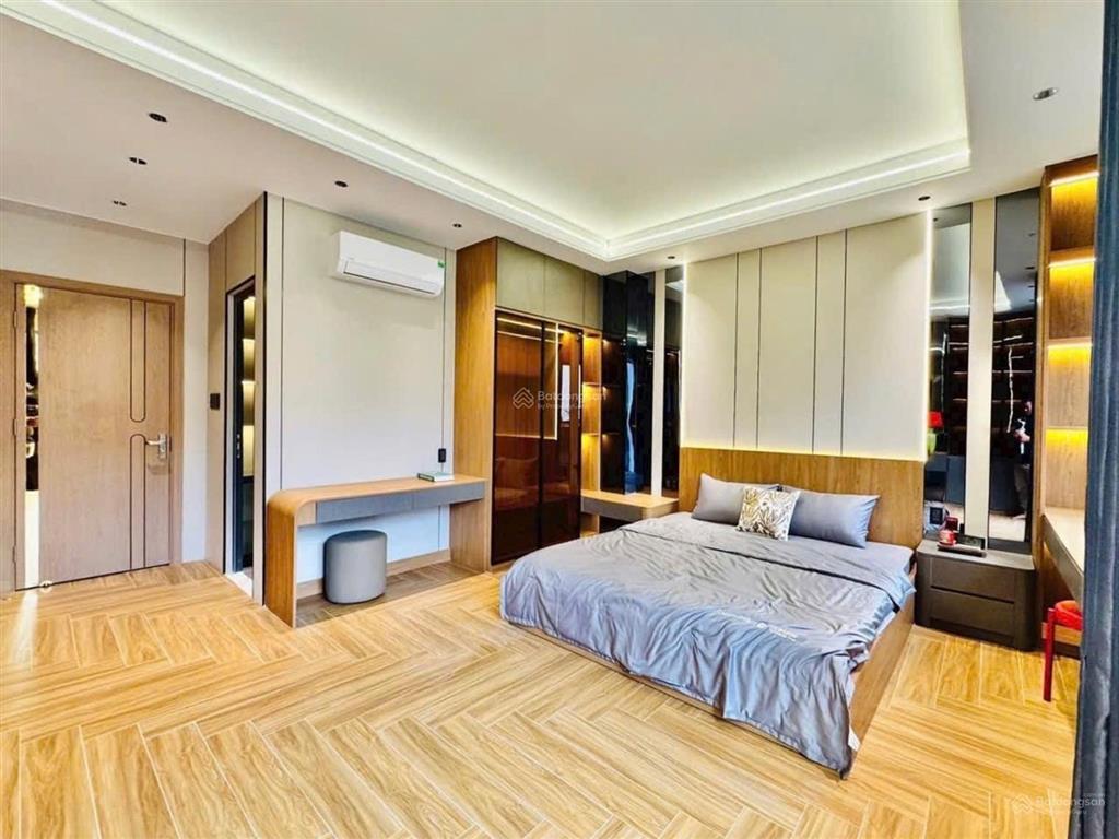 Bán nhà mặt phố tại nguyễn văn lượng, 12,9 tỷ, 53m2, hàng hiếm giá phù hợp thị trường