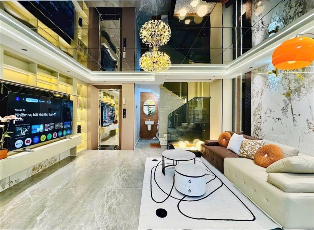 Bán nhà mặt phố tại nguyễn văn lượng, 12,9 tỷ, 53m2, hàng hiếm giá phù hợp thị trường