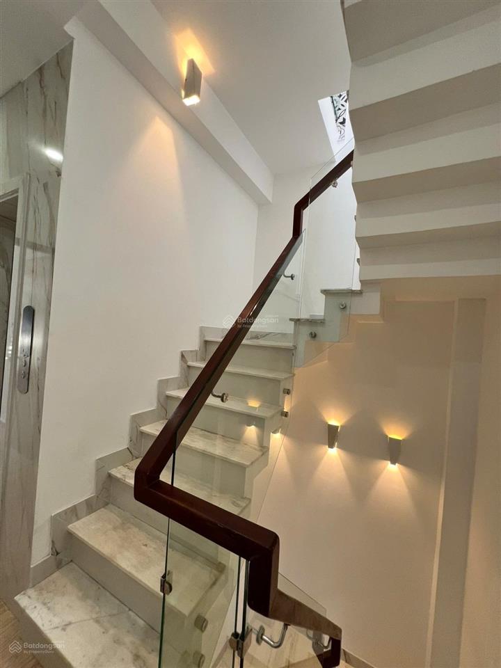 Bán nhà riêng tại cách mạng tháng tám, 8,99 tỷ, 36m2, 3pn, 3wc, q3, hcm