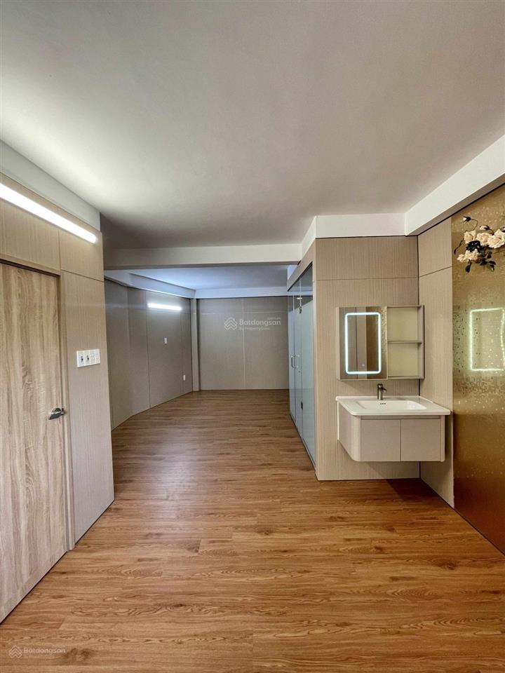 Bán chdv trung tâm q3 khu vực cung không đủ cầu. cách mạng tháng 8, p11, quận 3