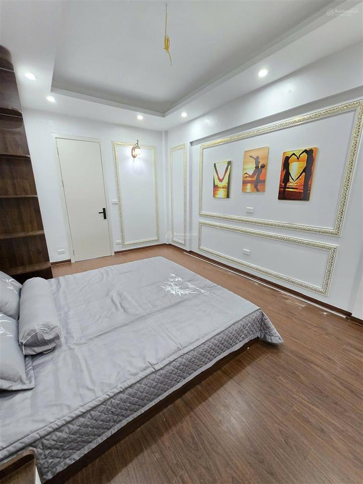 Hot! 6.6 tỷ có nhà yên hòa, 5 tầng, gần ô tô, trước nhà 3m, lô góc, dân trí cao, ở hoặc cho thuê