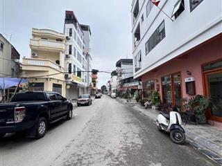 Bán nhàThượng Thanh - 40m² - Lô góc 2 mặt tiền - Nhà 8 tầng thang máy -đường ô tô tránh -