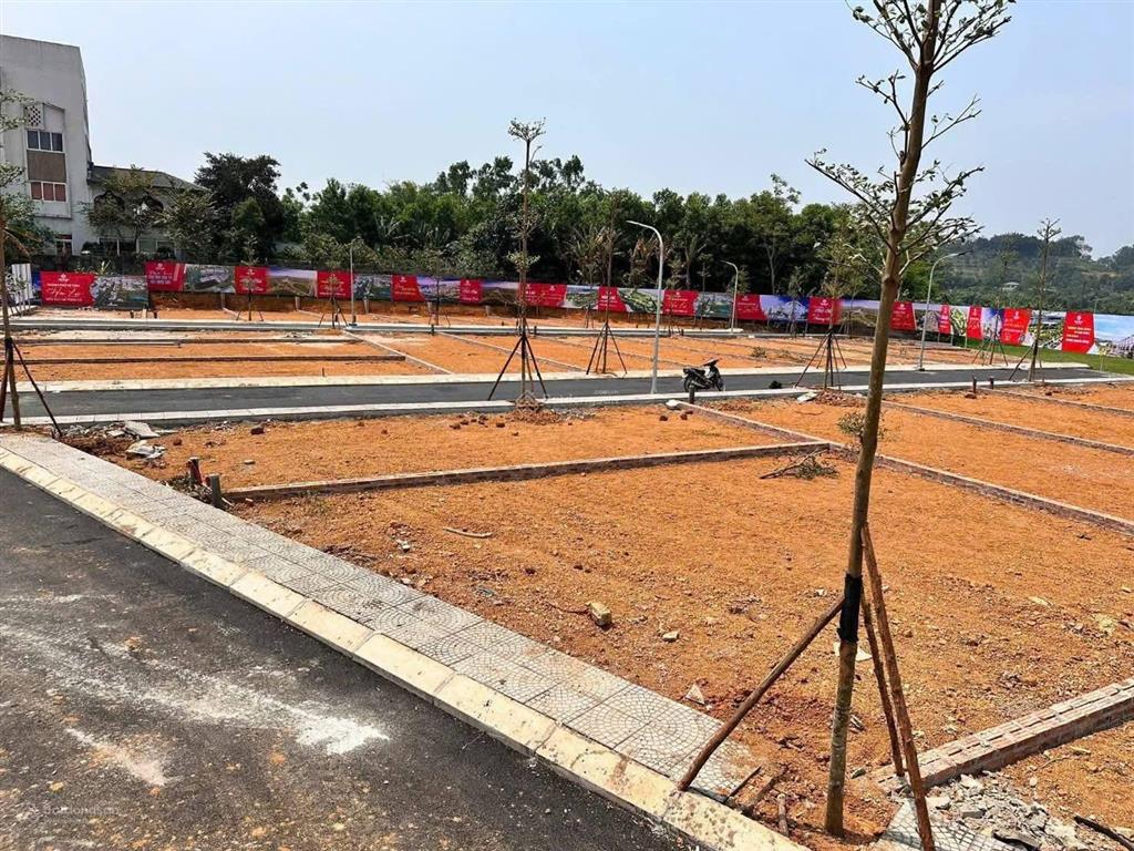 Bán nhanh lô đất hoà lạc  vị trí đẹp, giá đầu tư