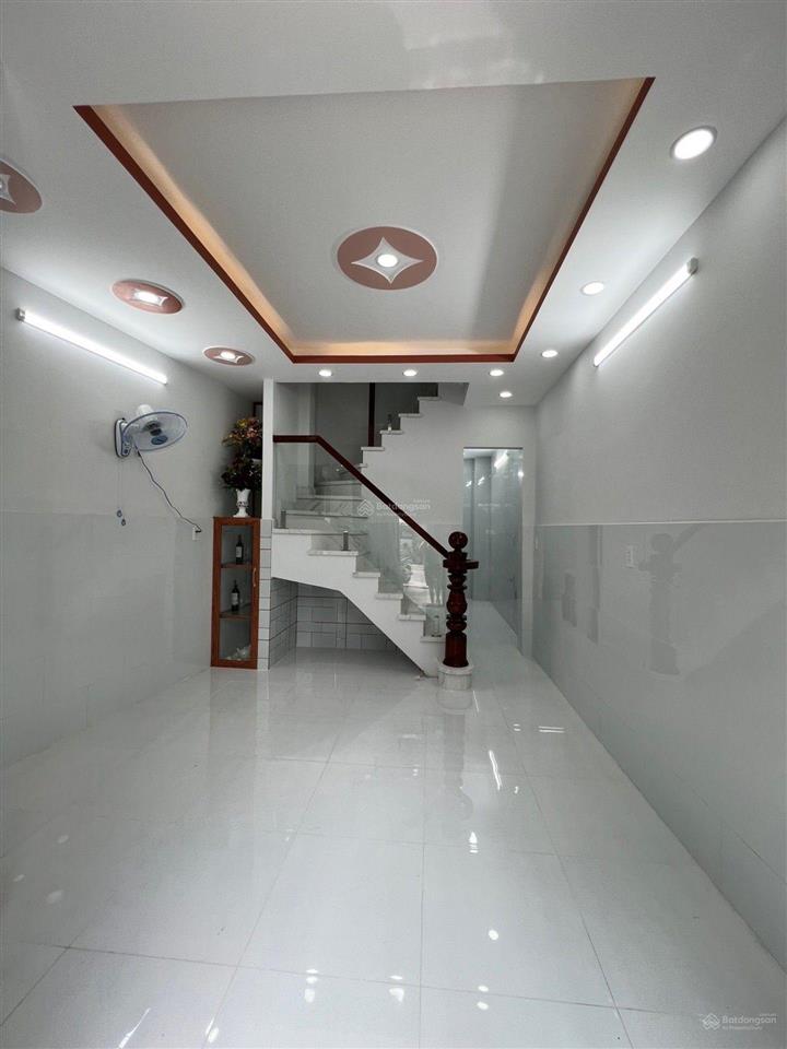 Bán nhà mặt tiền ngay chợ mai hắc đế, 51m2, 4pn, 3wc, mặt tiền rộng 4m, hàng xóm võ văn kiệt