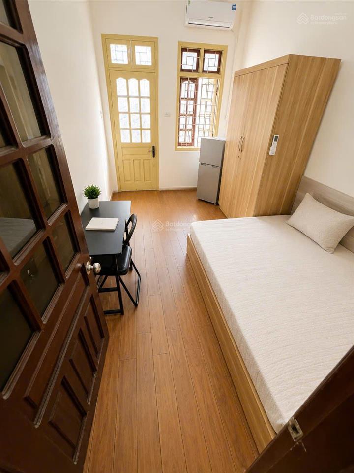 Cho thuê phòng 27m2 full nội thất, ban công riêng, trung tâm đội cấn giá 3,5 triệu/tháng