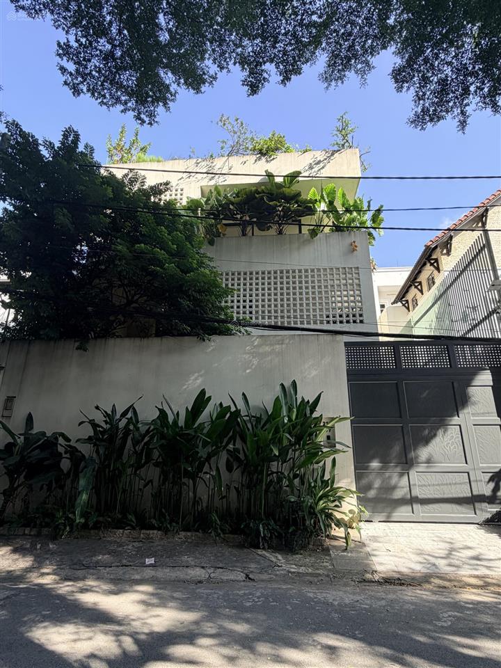 Cho thuê bt 5pn giá tốt 135 triệu, 296m2 tại nguyễn văn hưởng, thảo điền, thủ đức