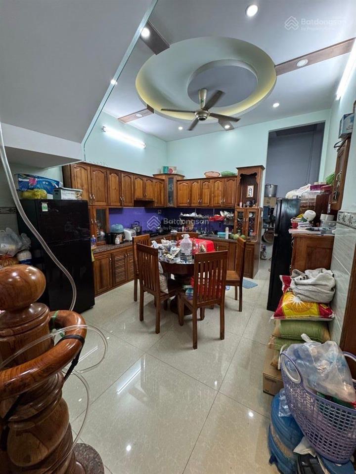 Bán nhà riêng tại đình phong phú, 9 tỷ, 61 m2, 6pn, 6wc, giá siêu hời uy tín