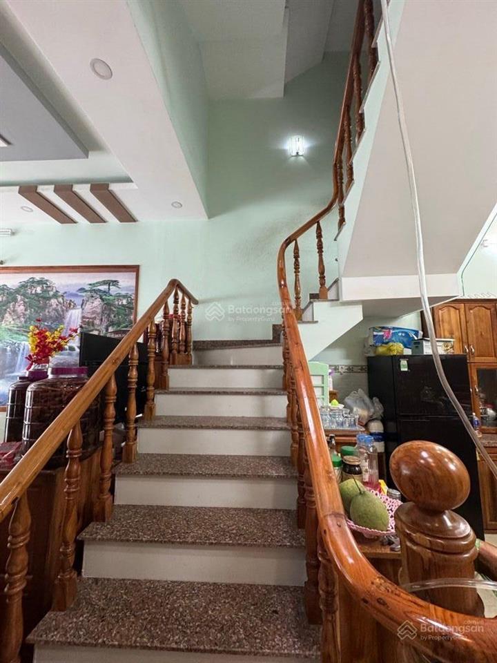 Bán nhà riêng tại đình phong phú, 9 tỷ, 61 m2, 6pn, 6wc, giá siêu hời uy tín