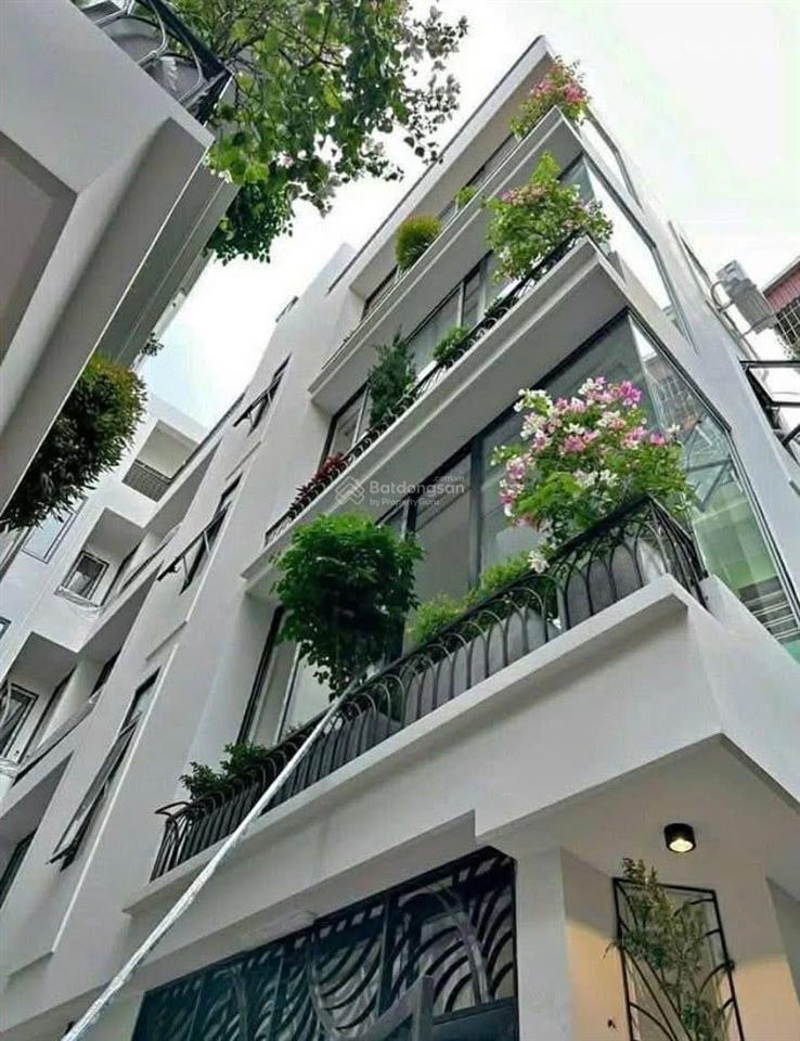 Nhà phường yên hoà cầu giấy  49m2 5 tầng thang máy  ô tô qua cửa 12.5 tỷ
