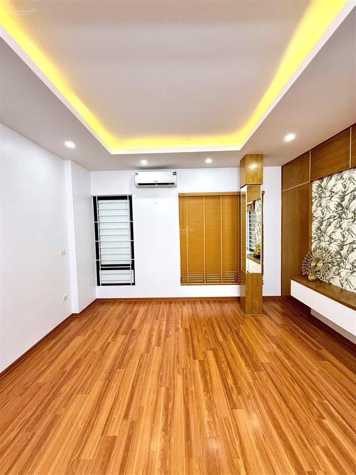Lô góc pháo đài láng  31/35m2  mt 4,2m  9,5 tỷ