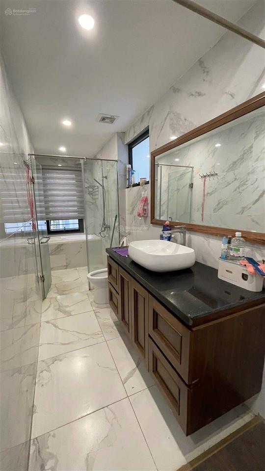 Nhà 60m2 pháo đài láng sát nguyễn chí thanh mt 5.3m  18,5 tỷ