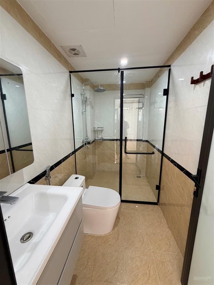Nhà đống đa  6t thang máy  xây mới 36m 9,2 tỷ  uỷ ban & trường học đầu ngõ