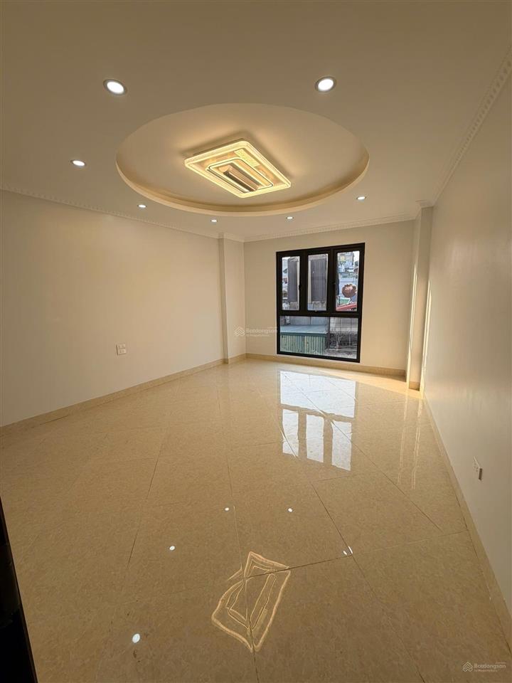 Nhà đống đa  6t thang máy  xây mới 36m 9,2 tỷ  uỷ ban & trường học đầu ngõ