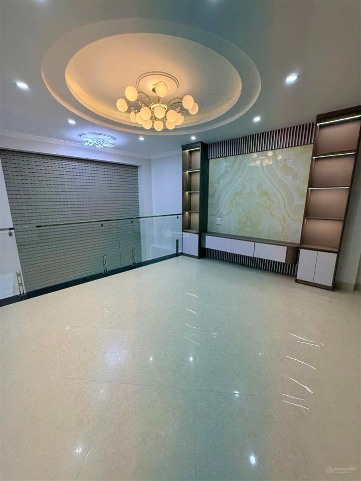 Nhà đống đa  6t thang máy  xây mới 36m 9,2 tỷ  uỷ ban & trường học đầu ngõ