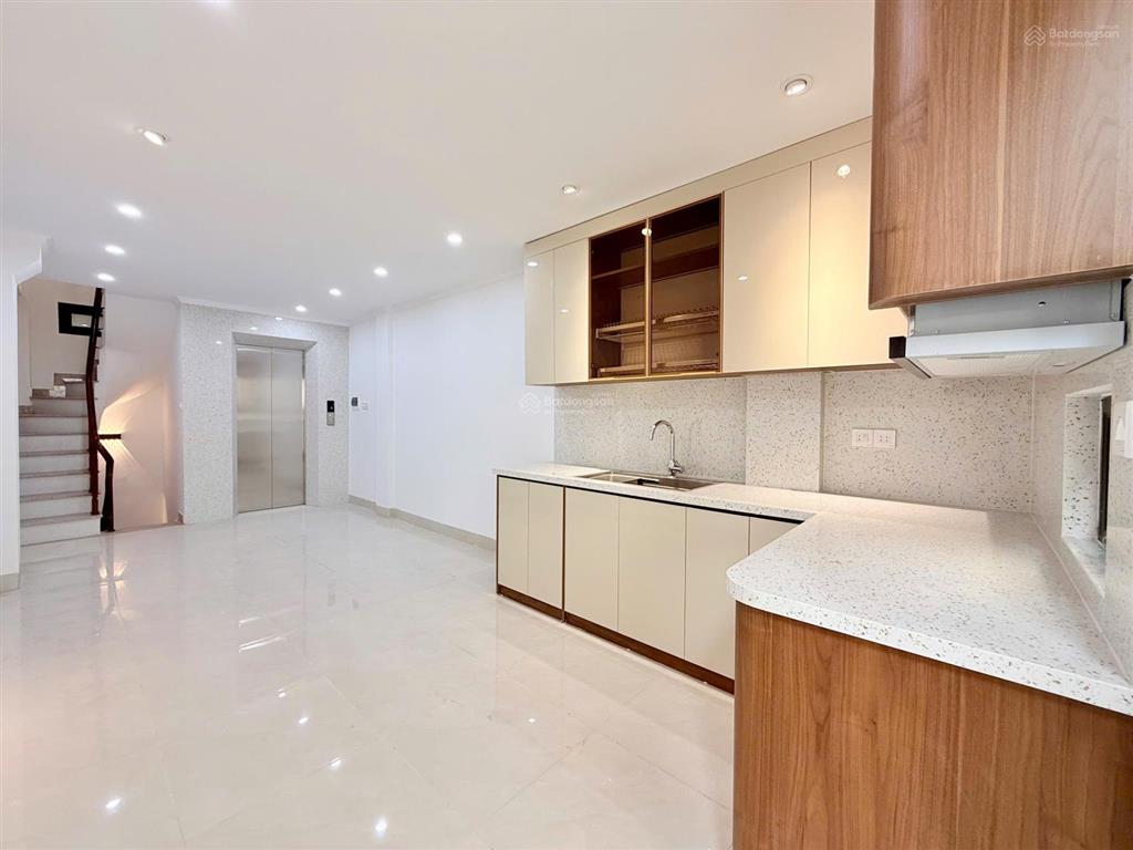 (phân lô) nhà 7t thang máy trần kim xuyến  cầu giấy