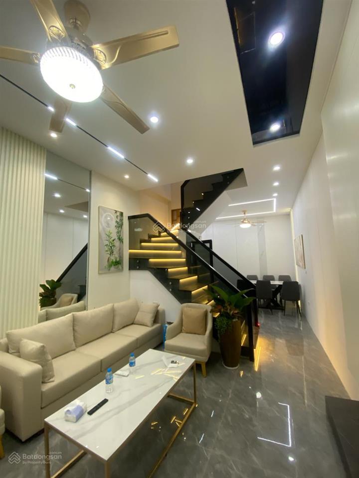 Hoàng văn thái  thanh xuân  phân lô ô tô đỗ cửa  hai thoáng  42m  5 tầng