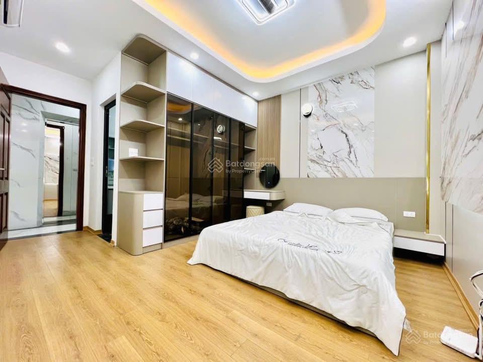 (nguyễn lương bằng) trần hữu tước  đống đa | 7 tầng thang máy  gần hồ đắc di