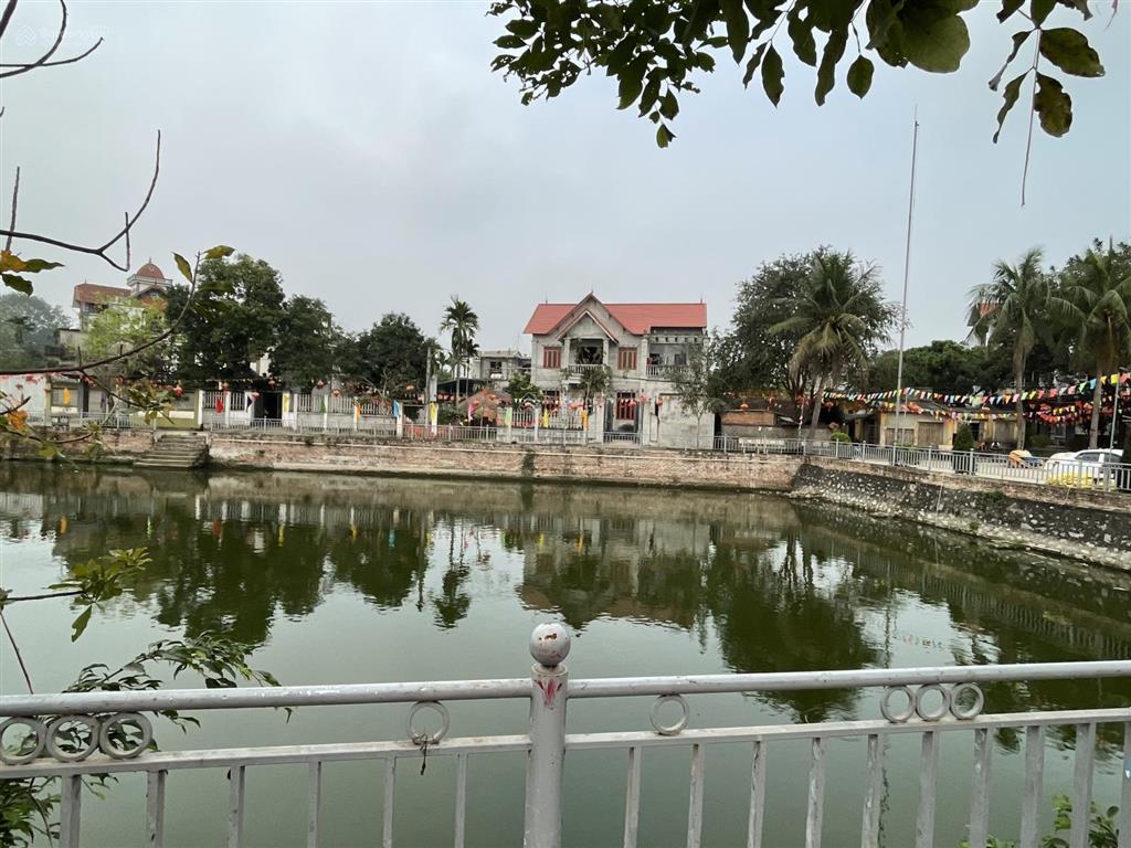 Bán nhanh gần 150m2 đất chỉ hơn 10tr/m2 full thổ cư hàng siêu hiếm